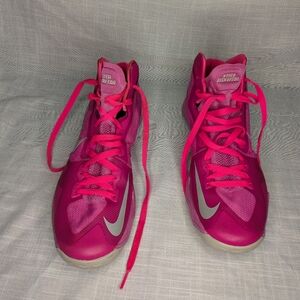 Nike Zoom Hyper Disruptor Think Pink 10.5